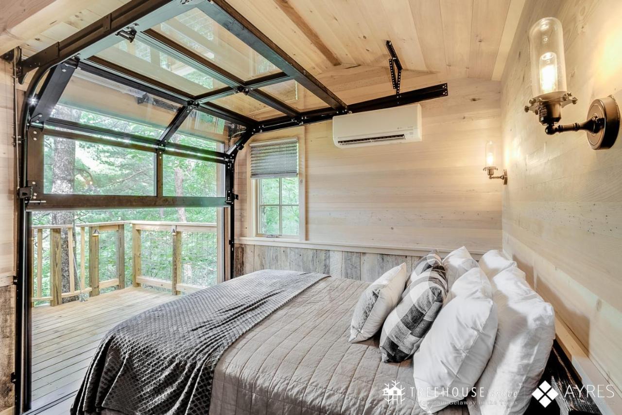 The Blackjack Oak In Treehouse Grove At Norton Creek Gatlinburg Exteriér fotografie